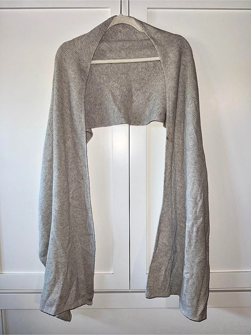 Banana Republic 100% Cashmere Scarf in Gray